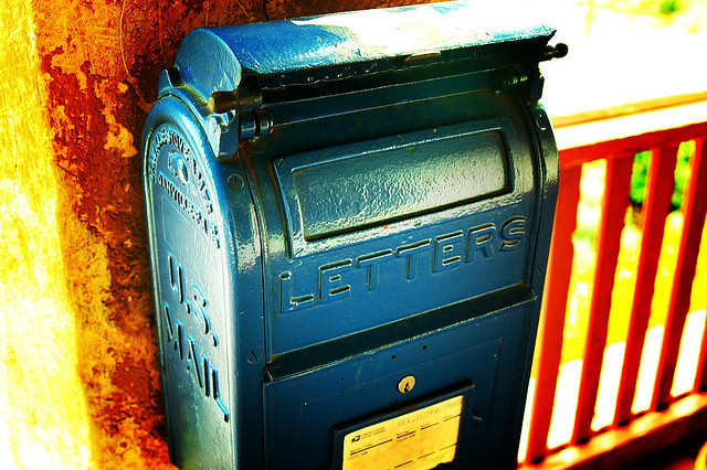 How can I mail a&nbsp;letter?